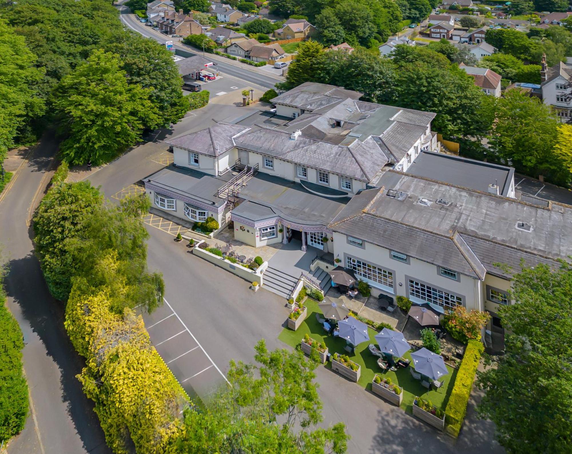 Reigate Manor Hotel Exteriör bild