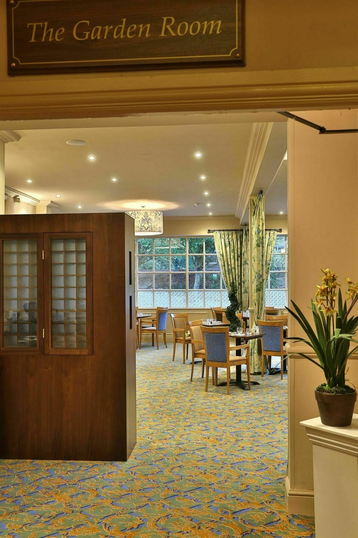 Reigate Manor Hotel Exteriör bild